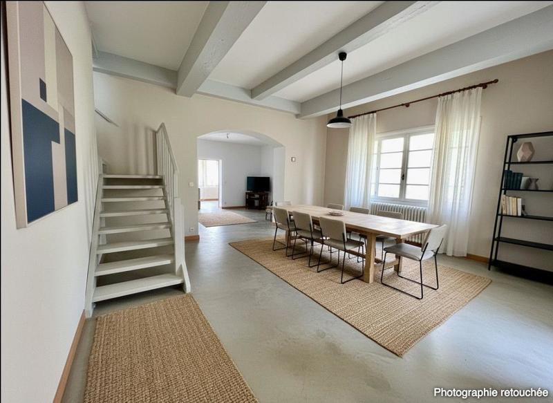 Mas - 300 m² - 8 pièces