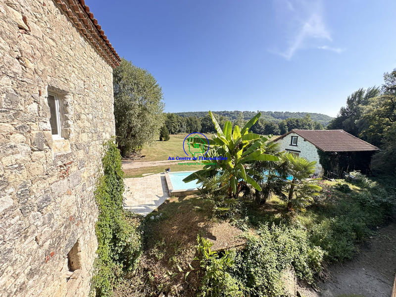 Maison - 322 m² - 10 pièces