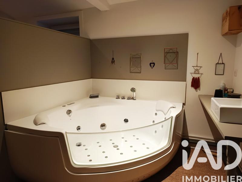 Maison - 342 m² - 10 pièces