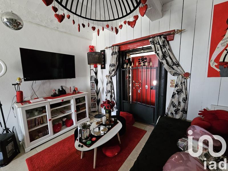 Maison - 313 m² - 9 pièces