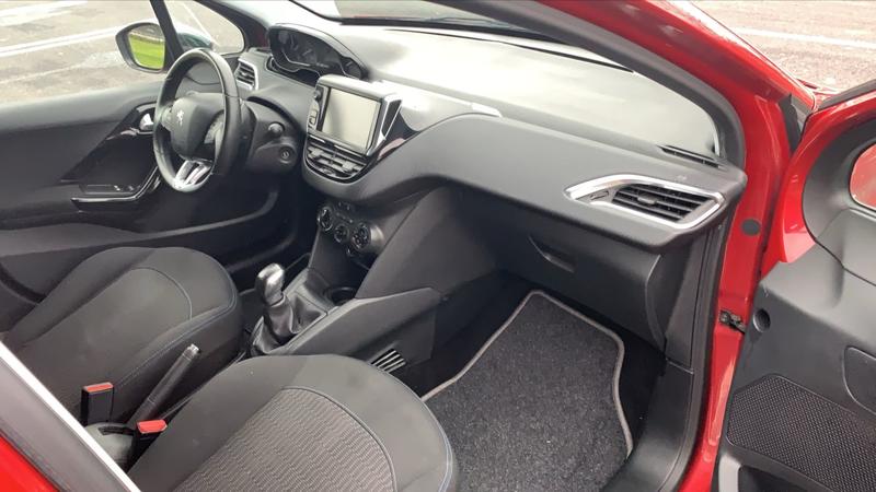 Peugeot 208 I 1.2 PureTech 82 Style - 5 places
