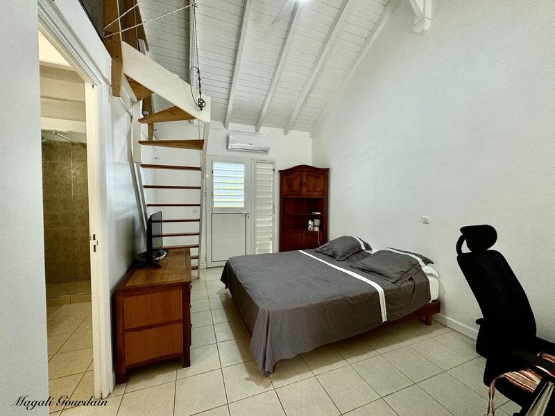 Propriété - 210 m² - 10 pièces