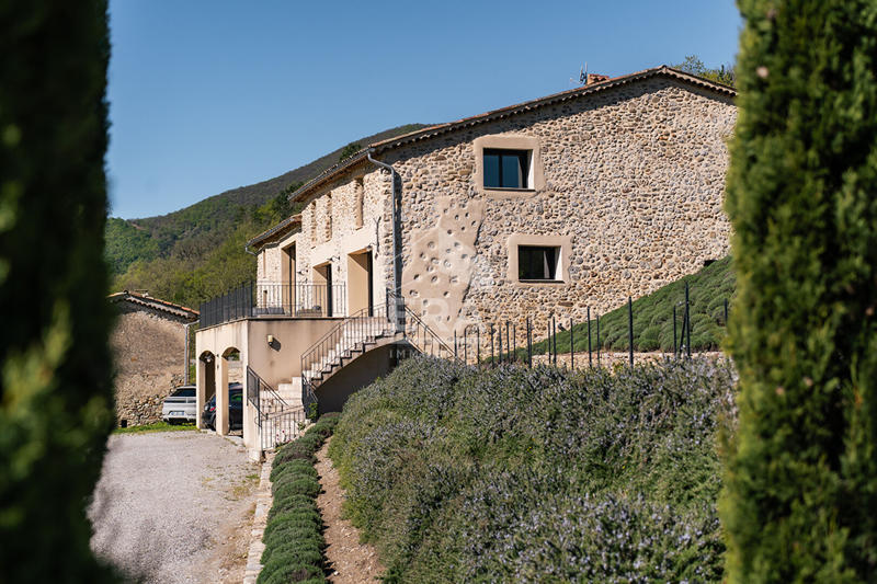 Maison - 231 m² - 6 pièces