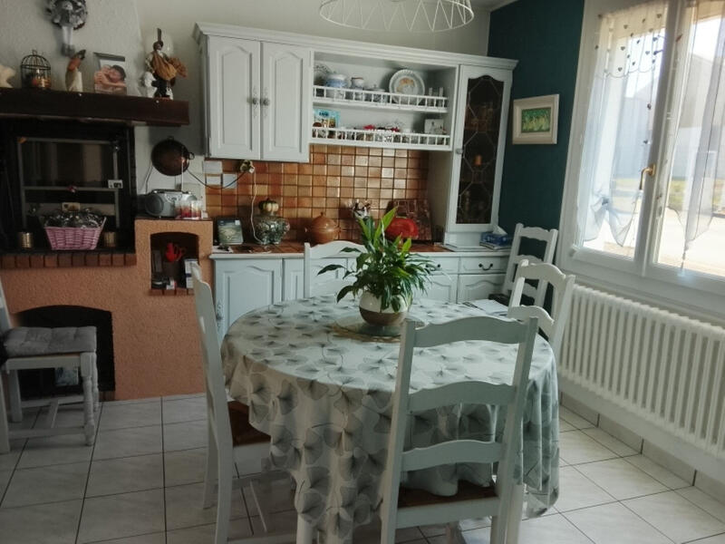 Maison - 90 m² - 4 pièces