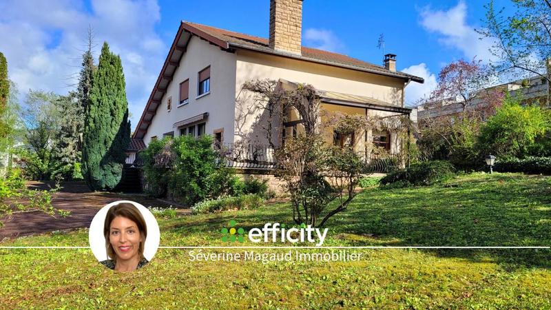 Maison - 232 m² - 6 pièces