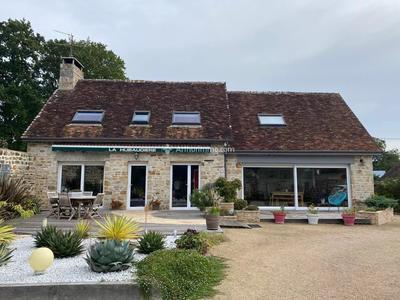 Maison - 180 m² - 6 pièces