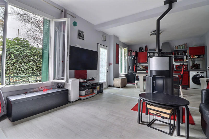 Maison - 92 m² - 5 pièces