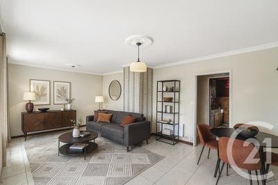 Appartement - 81 m² - 5 pièces