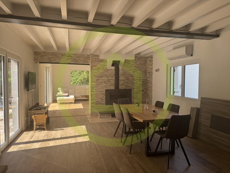 Propriété - 143 m² - 6 pièces