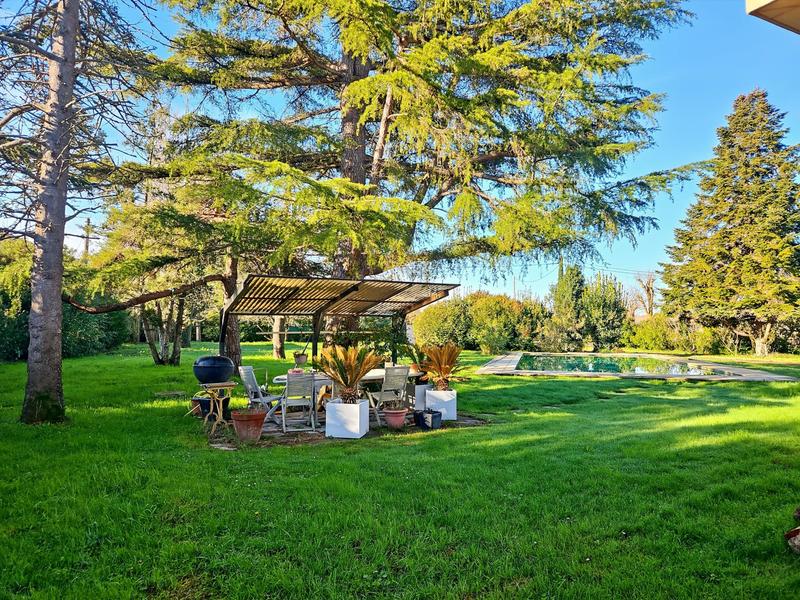 Maison - 204 m² - 7 pièces