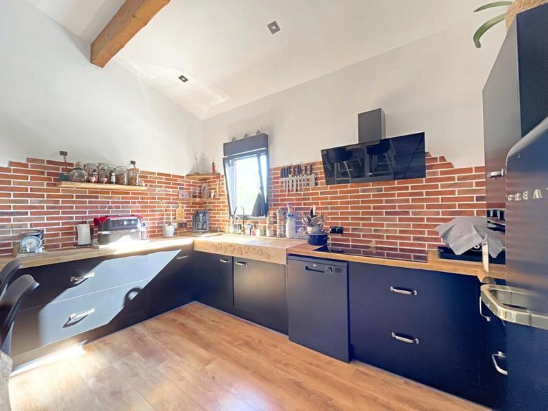 Maison - 107 m² - 6 pièces