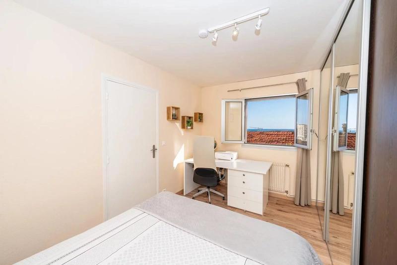 Appartement - 80 m² - 4 pièces