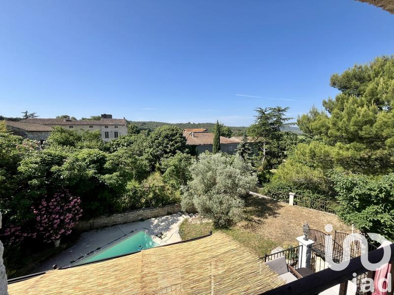 Maison - 225 m² - 6 pièces