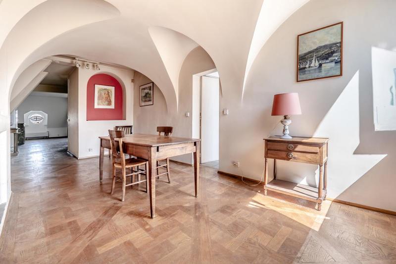 Appartement - 165 m² - 5 pièces