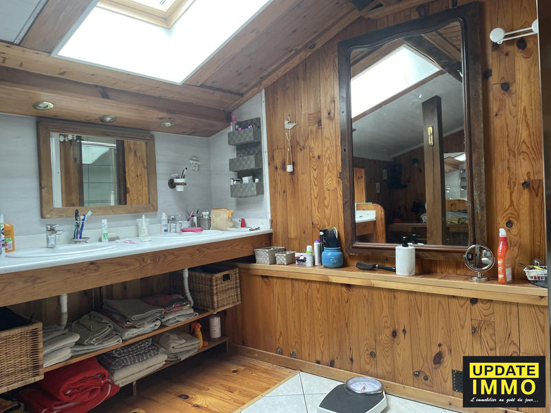 Maison - 139 m² - 7 pièces