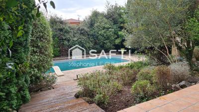 Villa - 348 m² - 6 pièces
