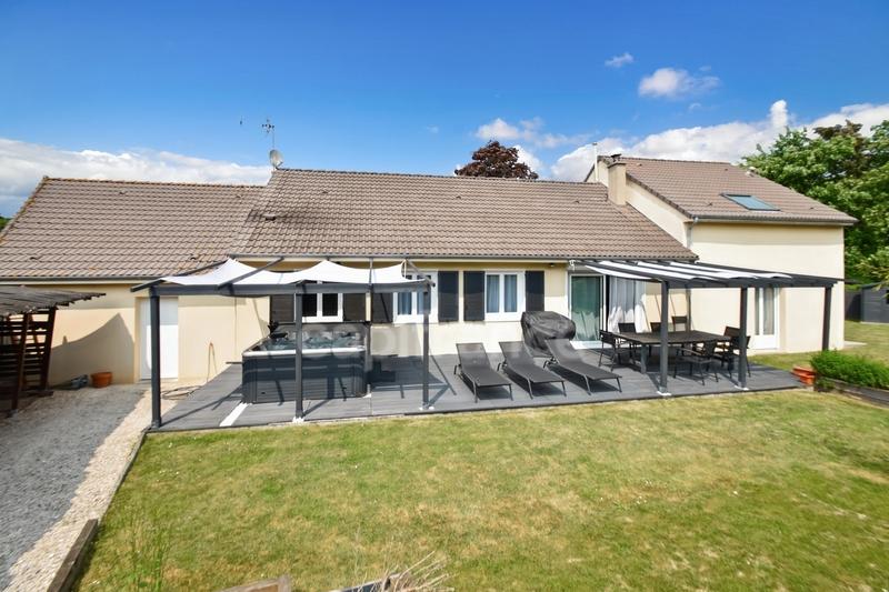 Pavillon - 163 m² - 6 pièces