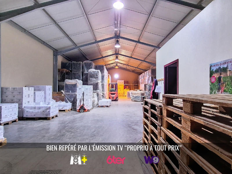 Château - 2 216 m² - 4 pièces