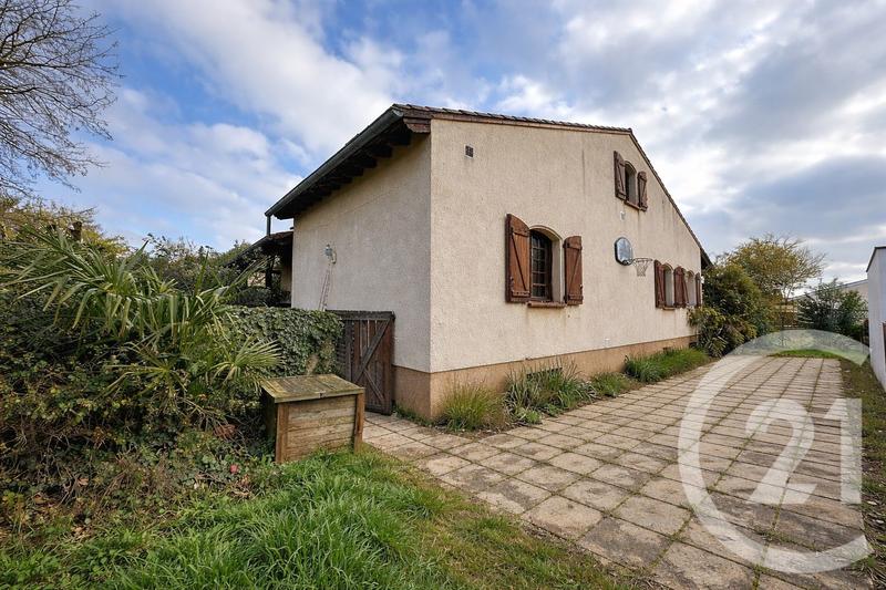 Maison - 248 m² - 7 pièces