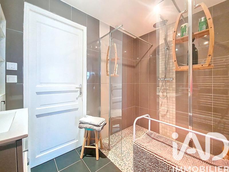 Maison - 362 m² - 8 pièces