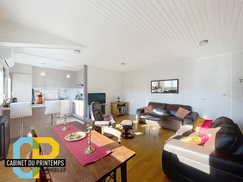 Maison - 254 m² - 12 pièces