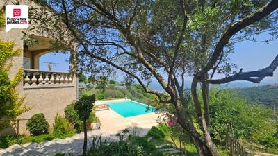 Villa - 265 m² - 8 pièces