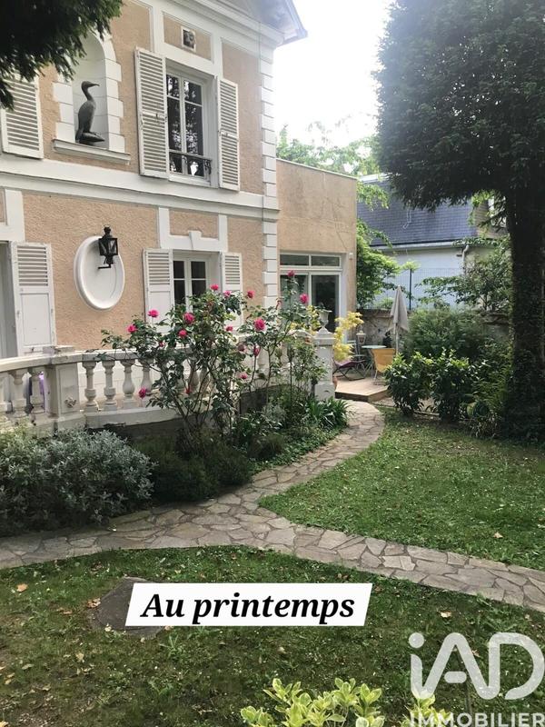 Maison - 200 m² - 8 pièces