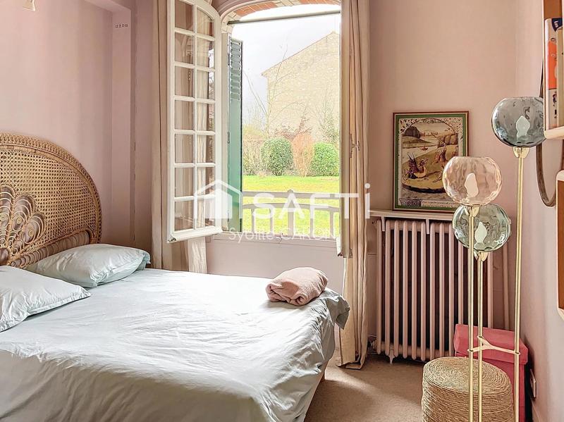 Maison - 205 m² - 8 pièces