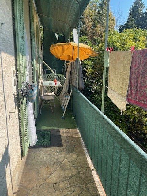 Studio - 85 m² - 4 pièces