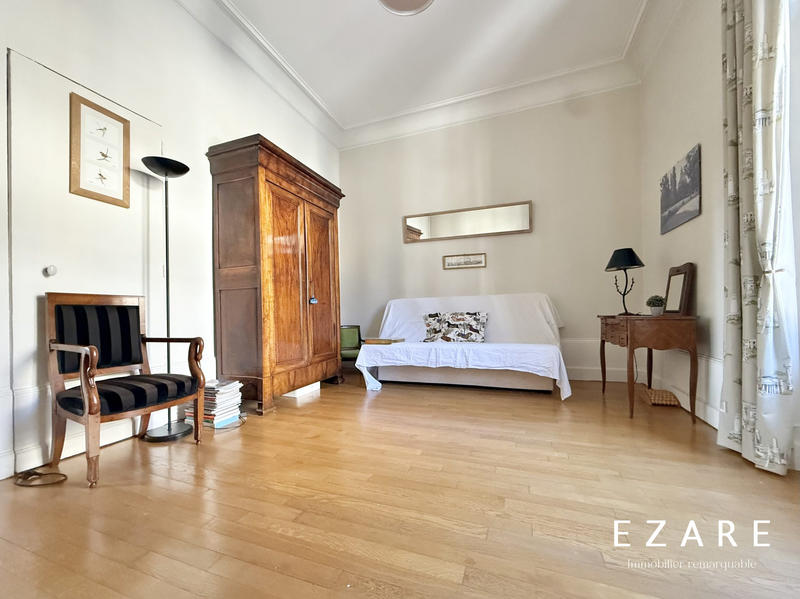 Appartement - 149 m² - 6 pièces