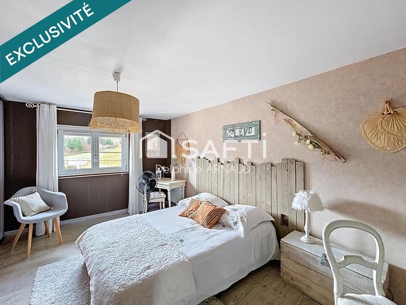 Maison - 285 m² - 10 pièces