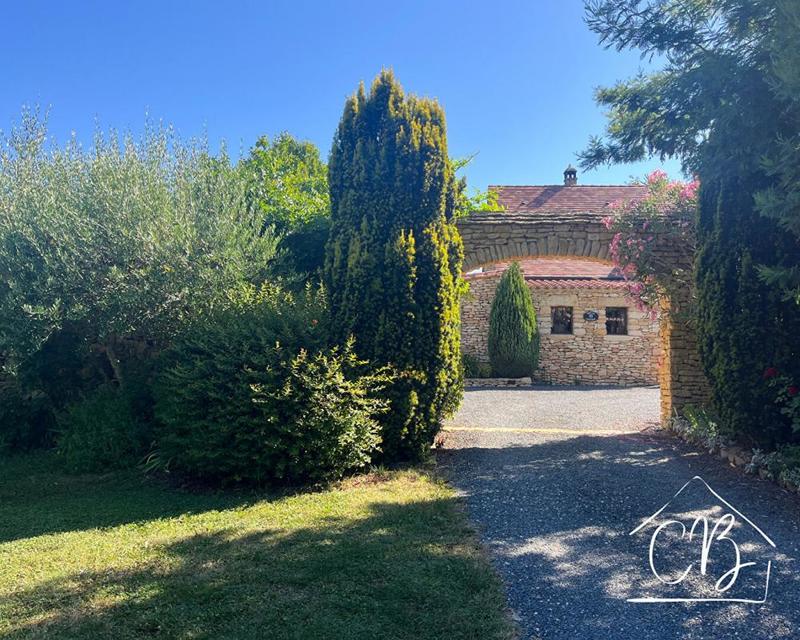 Demeure - 125 m² - 5 pièces