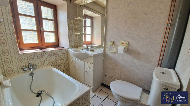 Maison - 96 m² - 5 pièces