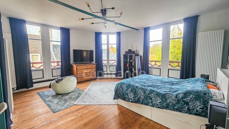 Maison de maîtres - 225 m² - 10 pièces