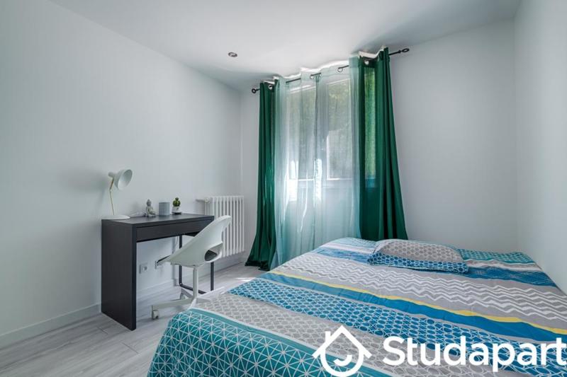 Chambre - 11 m² - 1 pièce