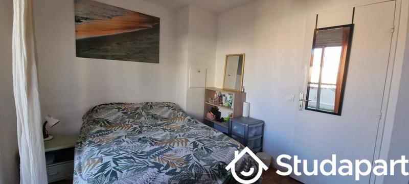 Chambre - 13 m² - 1 pièce