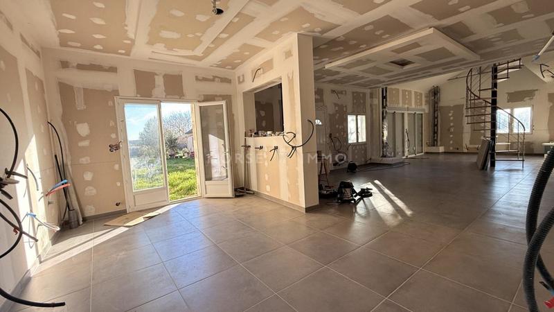 Mas - 217 m² - 5 pièces