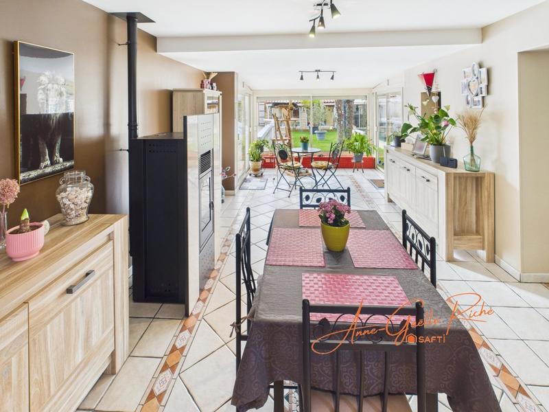 Maison - 104 m² - 5 pièces