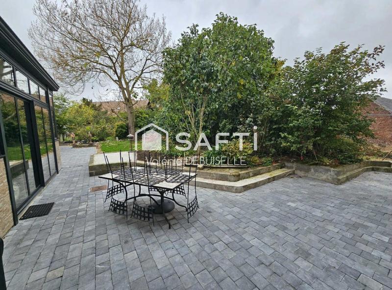 Maison de maîtres - 180 m² - 9 pièces