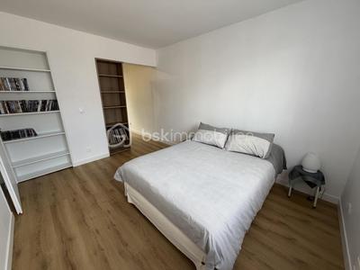 Maison traditionnelle - 149 m² - 6 pièces