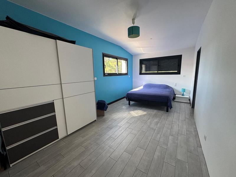 Maison - 202 m² - 8 pièces