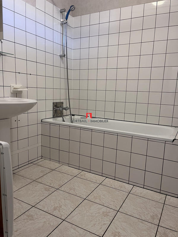 Maison - 95 m² - 3 pièces