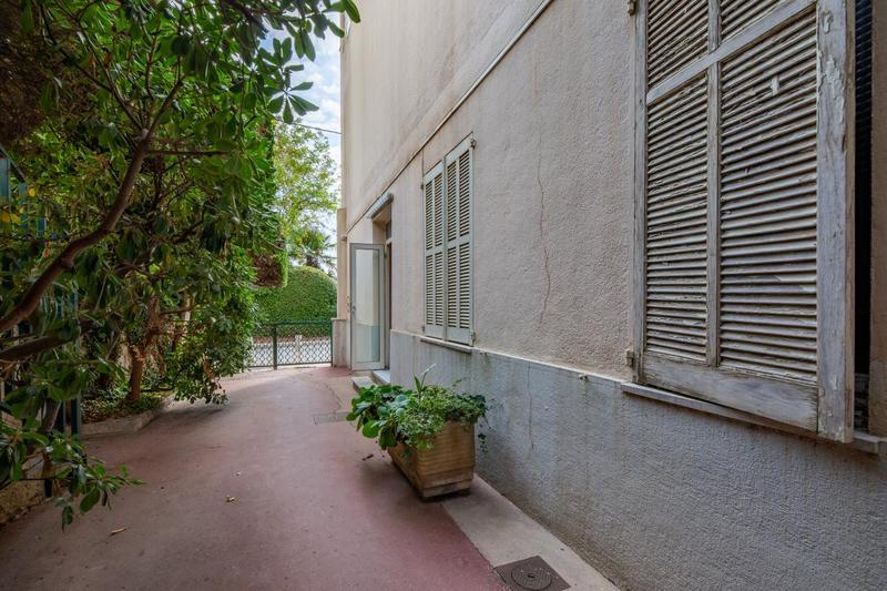 Bureau - 254 m² - 7 pièces