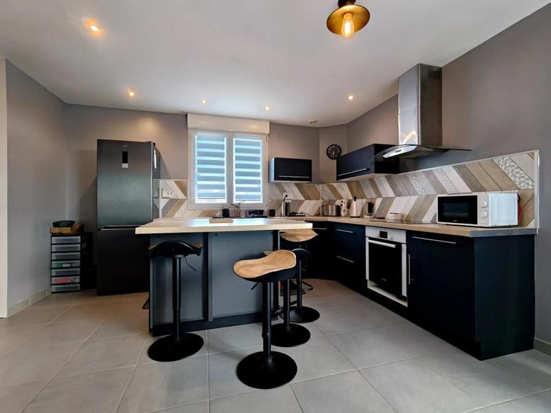 Maison - 95 m² - 5 pièces