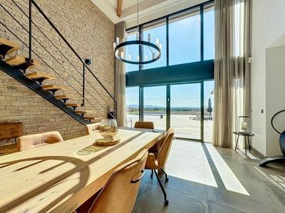 Maison - 300 m² - 8 pièces