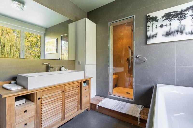 Maison - 309 m² - 9 pièces