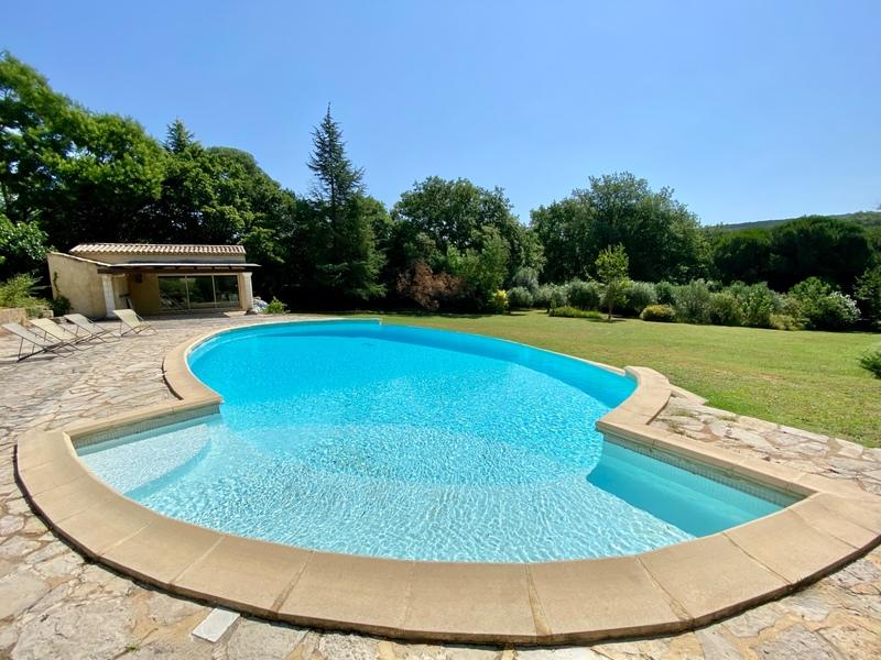 Mas - 175 m² - 7 pièces