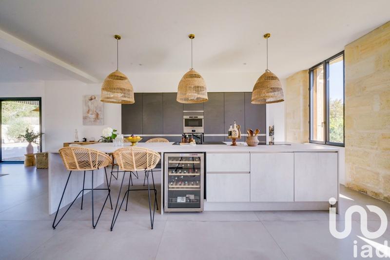 Maison - 200 m² - 6 pièces