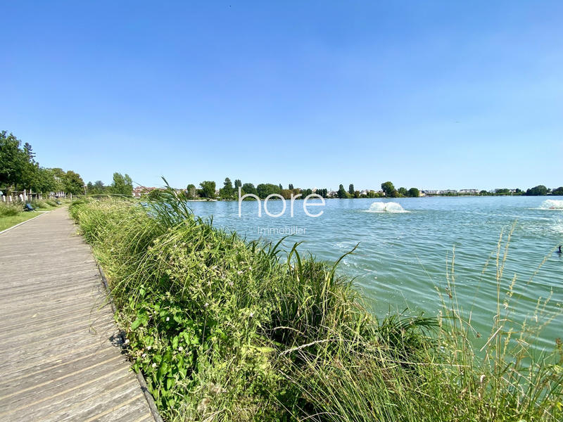 Maison traditionnelle - 179 m² - 6 pièces