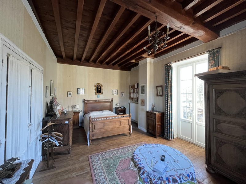 Maison - 254 m² - 4 pièces